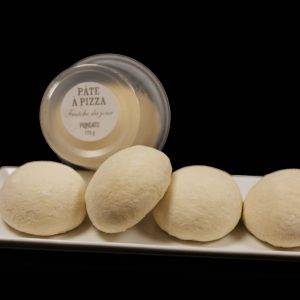 boule de pâte a pizza fraîche